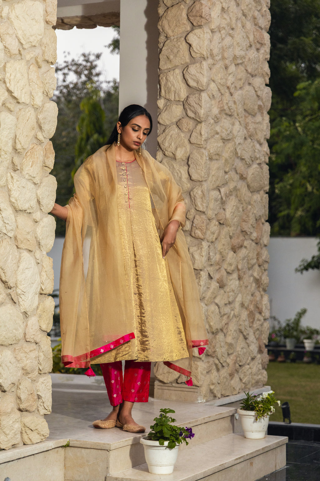 Sunehri Banarasi Set